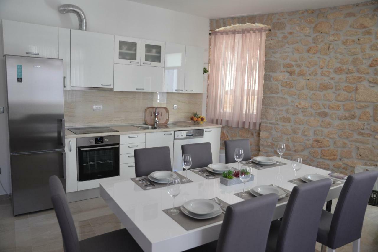 Apartmani Olujic إيموتسكي المظهر الخارجي الصورة
