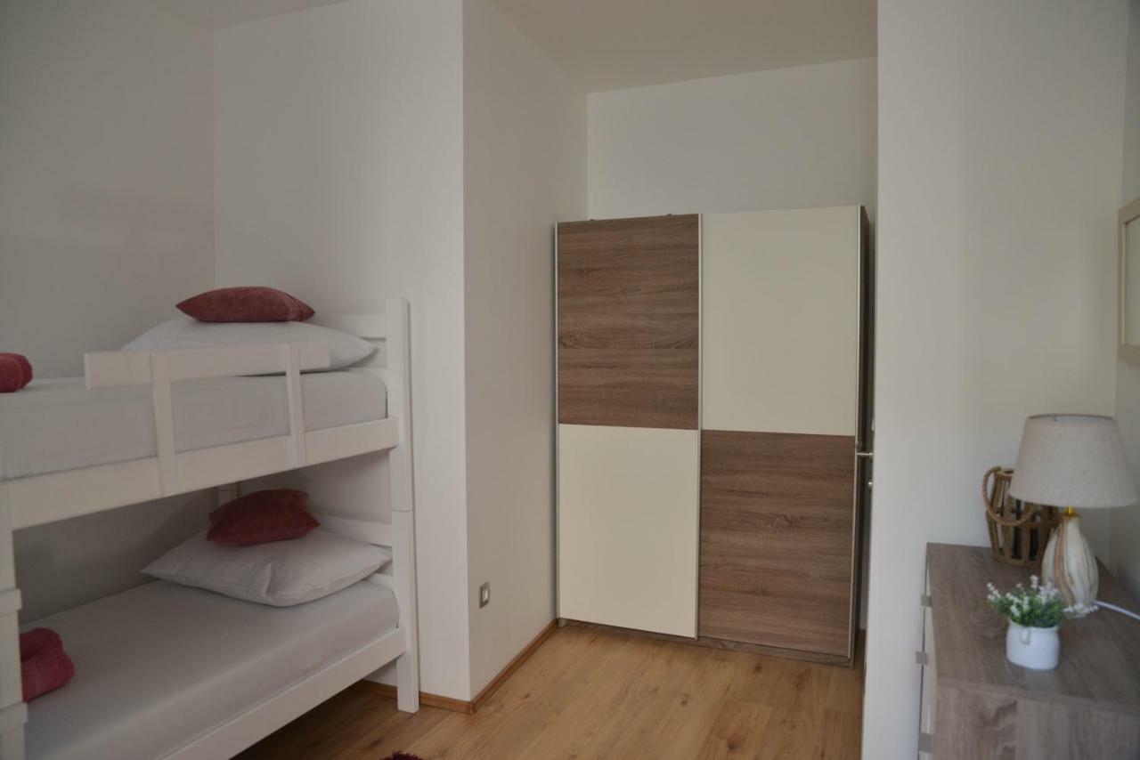 Apartmani Olujic إيموتسكي المظهر الخارجي الصورة