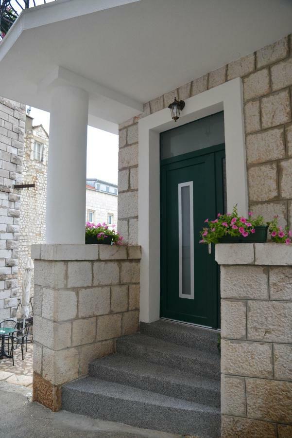 Apartmani Olujic إيموتسكي المظهر الخارجي الصورة